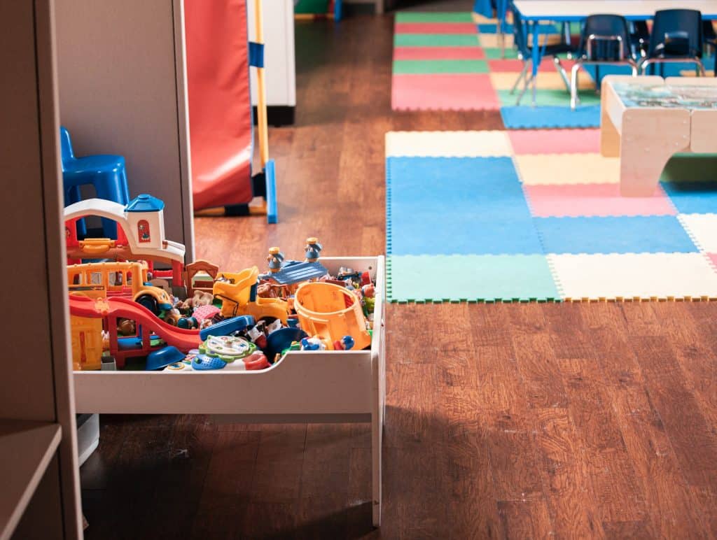 Parcours de motricité avec tapis crèche